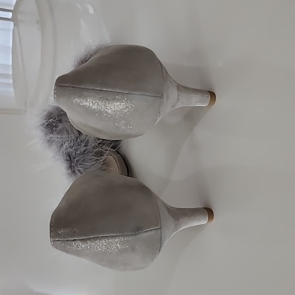 Pelle Moda Dallon Dark Taupe Shimmer Suede Low Heel NWOT - Picture 8 of 10